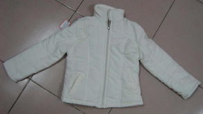 童裝市場(chǎng)新商機(jī) 福州榮登貿(mào)易專(zhuān)注棉衣鞋帽與服飾零售批發(fā)一體化